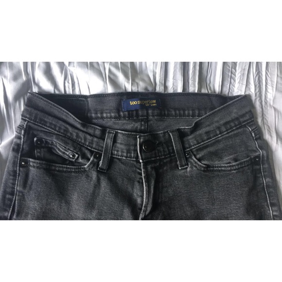Levi’s Charcoal Too Superlow Skinny Jeans - Picture 3 of 8